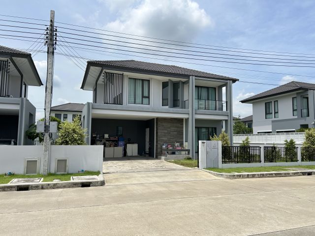 ขายบ้าน 4 ห้องนอน 3 ห้องน้ำ